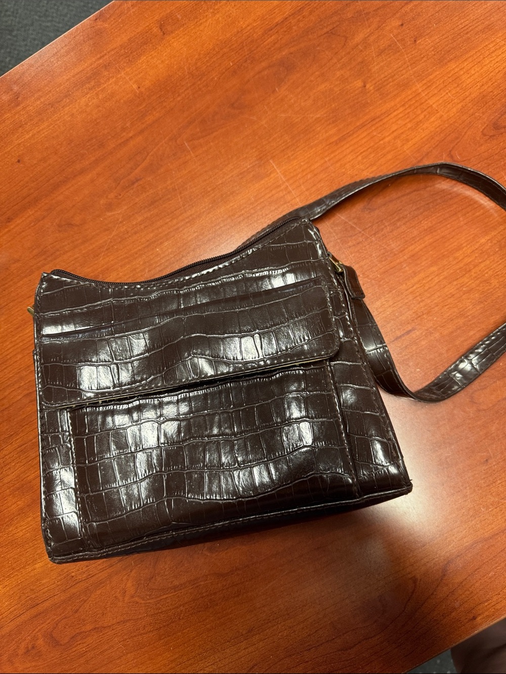 Unbranded vintage faux  alligator purse // 100239